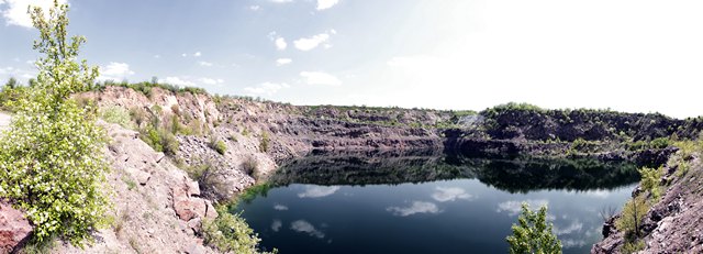 Панорама озера-карьера